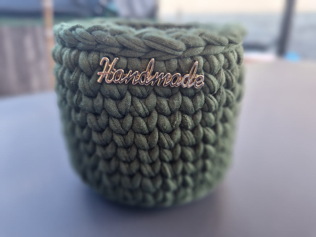 🧶 Kleines Ordnungs-Wunder – Handgehäkeltes Körbchen in Waldgrün